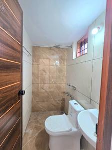 Bathroom Image of 800 Sq.ft 3 BHK Independent House for sale in Thattampady Kochi for Rs. 3800000
