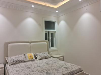Bedroom Image of 1000 Sq.ft 3 BHK Builder Floor for rent in Dwarka Mor New Delhi for Rs. 33000