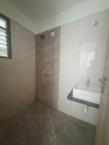 Bathroom Image of 650 Sq.ft 1 BHK Apartment / Flat for rent in Grandbay Ramaa Heritaige Phase 2, Undri Pune for Rs. 14000