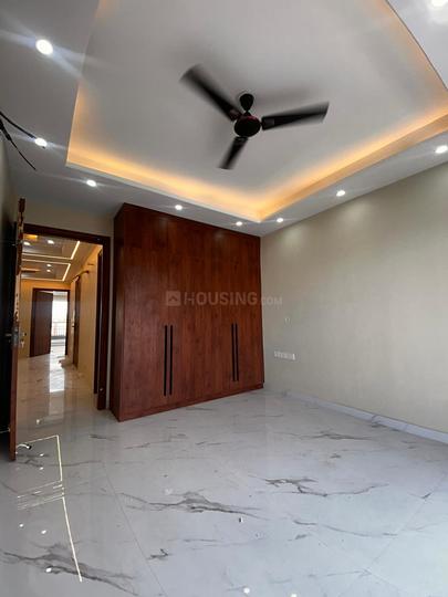 R apartment Bedroom 1