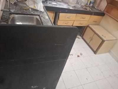 Kitchen Image of 1000 Sq.ft 2 BHK Apartment / Flat for rent in Vishrantwadi Pune for Rs. 22000