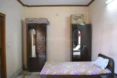 Bedroom Image of Baba Nanak girls pg in Janakpuri, New Delhi