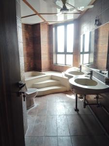 Bathroom Image of 3038 Sq.ft 3 BHK Apartment / Flat for sale in Atul Tiara, Pashan Pune for Rs. 50000000