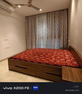 Bedroom Image of 950 Sq.ft 2 BHK Apartment / Flat for rent in Hiranandani Castle Rock, Powai Mumbai for Rs. 120000