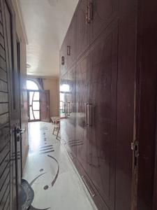 Image of 1400 Sq.ft 1 BHK Builder Floor for rent in Sector 14, Faridabad for Rs. 25000