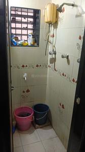 Bathroom Image of 350 Sq.ft 1 BHK Apartment / Flat for rent in Vashi Navi Mumbai for Rs. 25000