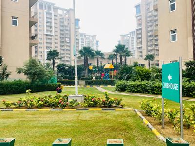 Image of 1720 Sq.ft 3 BHK Apartment / Flat for sale in Emaar Palm Gardens, Sector 83, Gurgaon for Rs. 22000000