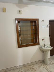Bathroom Image of 800 Sq.ft 2 BHK Independent House for rent in Basaveshwara Nagar Bengaluru for Rs. 30000