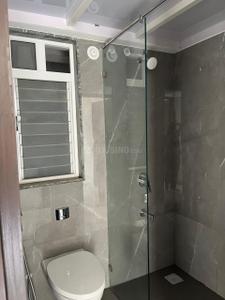 Bathroom Image of 1365 Sq.ft 2.5 BHK Apartment / Flat for sale in Pride Platinum I And J, Baner Pune for Rs. 18500000