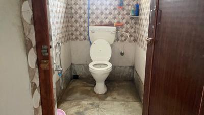 Bathroom Image of 520 Sq.ft 1 BHK Apartment / Flat for sale in Keshtopur Kolkata for Rs. 1872000