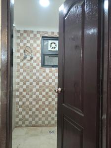 Common Bathroom Image of 674 Sq.ft 1 BHK Apartment / Flat for rent in CGEWHO Kendriya Vihar, Phi II Greater Noida for Rs. 18000