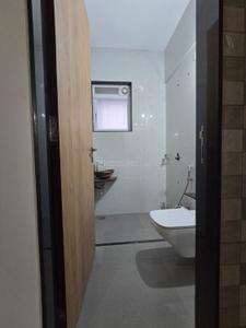 Bathroom Image of 2200 Sq.ft 4 BHK Apartment / Flat for rent in Fortune Parisar Apartment, Erandwane Pune for Rs. 145000