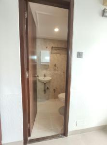 Image of 670 Sq.ft 1 BHK Apartment / Flat for rent in Agarwal Trinity Towers, Malad West, Mumbai for Rs. 48000