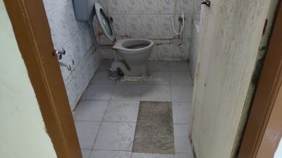 Bathroom Image of 1000 Sq.ft 2 BHK Builder Floor for rent in Ejipura Bengaluru for Rs. 22000