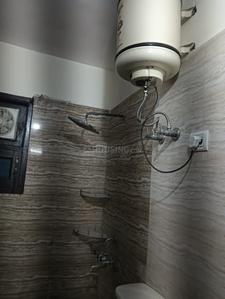 Bathroom Image of 450 Sq.ft 1 BHK Independent House for rent in Indirapuram Ghaziabad for Rs. 20000
