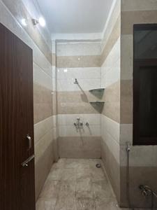 Bathroom Image of 1250 Sq.ft 3 BHK Builder Floor for rent in Vasundhara Ghaziabad for Rs. 25000