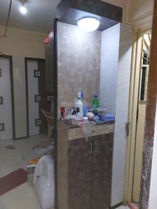 Bathroom Image of 800 Sq.ft 2 BHK Apartment / Flat for rent in Mulund West Mumbai for Rs. 34000