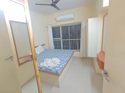 Bedroom Image of 1080 Sq.ft 2 BHK Apartment / Flat for rent in Adani The Meadows, Shantigram Ahmedabad for Rs. 37000