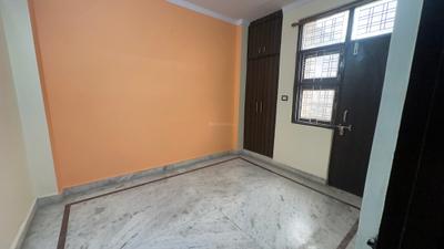 Bedroom Image of 750 Sq.ft 3 BHK Builder Floor for rent in Uttam Nagar New Delhi for Rs. 18000