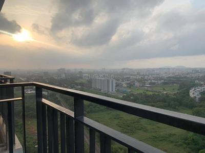 Balcony Image of 650 Sq.ft 1 BHK Apartment / Flat for rent in Amanora Gold Towers, Hadapsar Pune for Rs. 33000