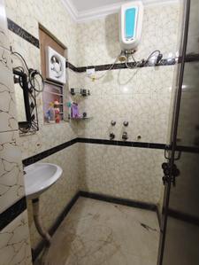 Image of 950 Sq.ft 2 BHK Apartment / Flat for rent in Pink Apartments, Sector 18 Dwarka, New Delhi for Rs. 32000
