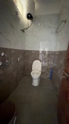Bathroom Image of 450 Sq.ft 1 RK Apartment / Flat for rent in Gachibowli Hyderabad for Rs. 23000