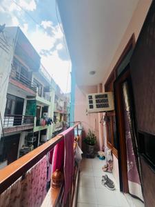 Balcony Image of 950 Sq.ft 3 BHK Builder Floor for sale in Khanpur New Delhi for Rs. 5200000