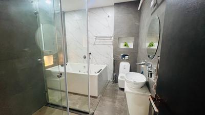 Bathroom Image of 3000 Sq.ft 4 BHK Independent House for sale in Nipania Indore for Rs. 21000000