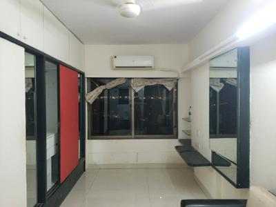Bedroom Image of 800 Sq.ft 2 BHK Apartment / Flat for rent in Dosti Eastern Bay, Wadala Mumbai for Rs. 100000