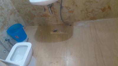Bathroom Image of 300 Sq.ft 1 RK Apartment / Flat for rent in Tower, Arjunganj Lucknow for Rs. 15000