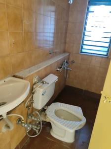 Common Bathroom Image of 1000 Sq.ft 3 BHK Apartment / Flat for sale in Ghansoli Navi Mumbai for Rs. 15000000