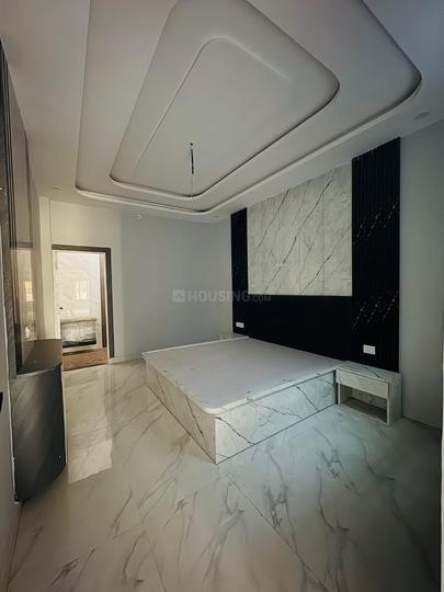 Crown Town Main Image 1