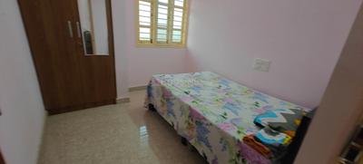 Bedroom Image of 1100 Sq.ft 2 BHK Builder Floor for rent in Horamavu Bengaluru for Rs. 29000