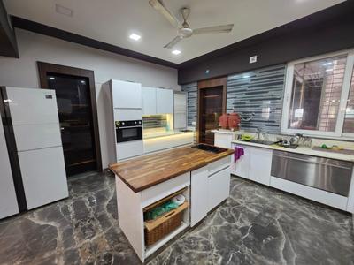 Kitchen Image of 5200 Sq.ft 5 BHK Apartment / Flat for rent in Shree Balaji Wind Park, Vaishno Devi Circle Ahmedabad for Rs. 200000