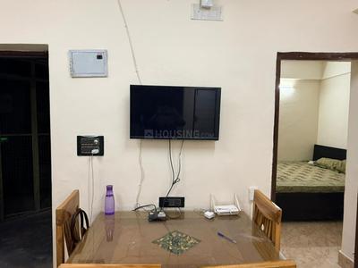 Hall Image of 800 Sq.ft 2 BHK Apartment / Flat for rent in Kaushambi Ghaziabad for Rs. 25000