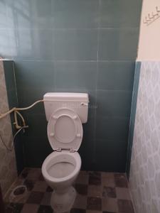 Bathroom Image of 660 Sq.ft 1 BHK Builder Floor for rent in Murugeshpalya Bengaluru for Rs. 15000