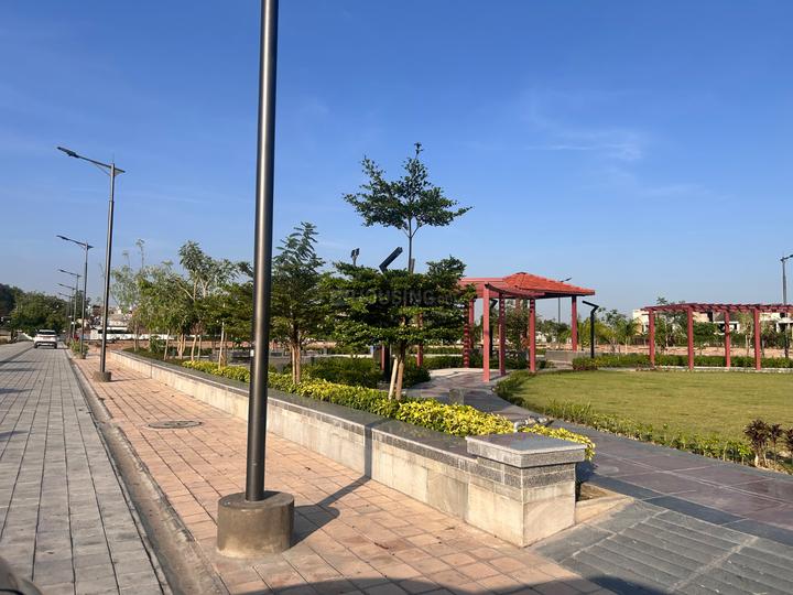 Stellar Okas Golf View Main Image 1