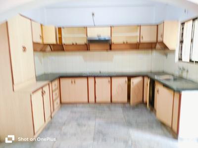 Kitchen Image of 1600 Sq.ft 2 BHK Apartment / Flat for rent in Golden Nest, Adugodi Bengaluru for Rs. 44000