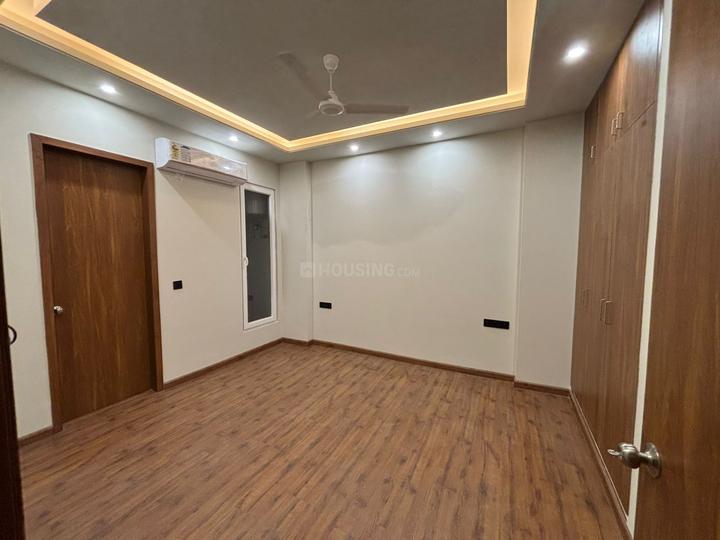 Sector 25, DLF Phase 2 Bedroom 1