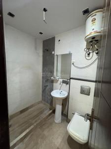Bathroom Image of 1620 Sq.ft 3 BHK Builder Floor for sale in Paschim Vihar New Delhi for Rs. 25000000