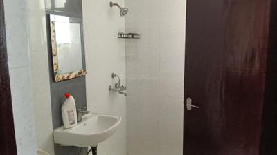 Image of 1075 Sq.ft 2 BHK Apartment / Flat for rent in Gardenia Square, Crossings Republik, Ghaziabad for Rs. 24000