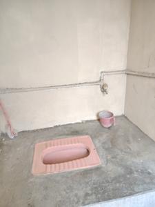 Bathroom Image of Room For Rent in Alambagh, Lucknow