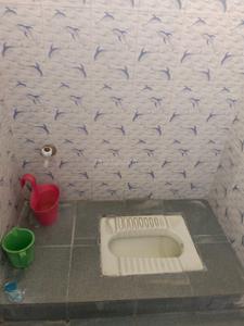 Bathroom Image of 1200 Sq.ft 2 BHK Independent House for rent in Moranapalli Hosur for Rs. 10000