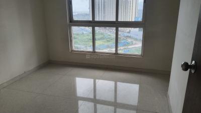 Bedroom Image of 1050 Sq.ft 2 BHK Apartment / Flat for rent in Lodha Amara, Kolshet Thane for Rs. 42000