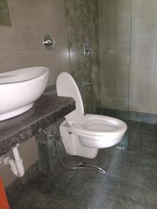 Common Bathroom Image of 1600 Sq.ft 3 BHK Apartment / Flat for rent in Metro Tulsi Mangal, Kharghar Navi Mumbai for Rs. 60000