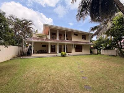 Image of 5000 Sq.ft 5 BHK Villa for sale in Kakkanad, Kochi for Rs. 70000000