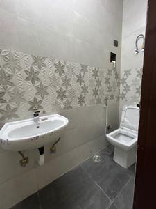 Bathroom Image of 900 Sq.ft 2 BHK Builder Floor for rent in Lajpat Nagar New Delhi for Rs. 41000