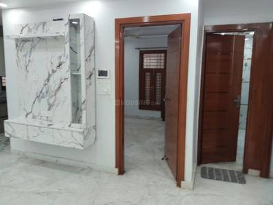 Bedroom Image of 1200 Sq.ft 3 BHK Builder Floor for rent in Preet Vihar New Delhi for Rs. 37000