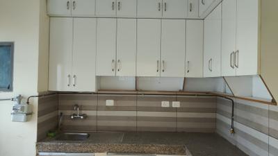Kitchen Image of 2352 Sq.ft 4 BHK Apartment / Flat for sale in Paras Dews, Sector 106 Gurgaon for Rs. 21000000