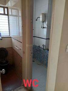 Bathroom Image of 400 Sq.ft 1 RK Apartment / Flat for sale in Chembur Mumbai for Rs. 9000000